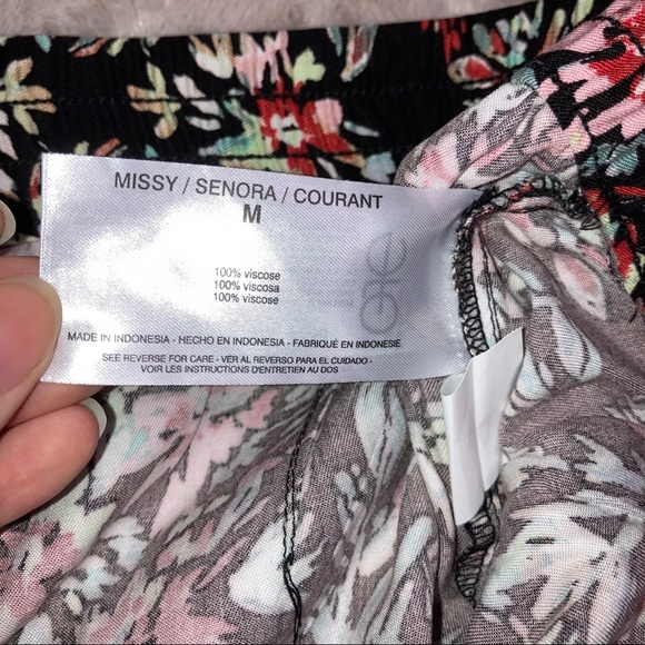 {Jessica Simpson} Floral Print Pull On Ankle Pants - Picture 11 of 12